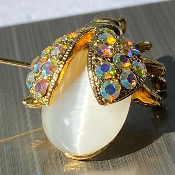 Aurora Borealis Crystal Rhinestone Gold Tone Bug Brooch Pin - Picture 5 of 13